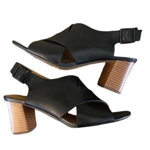 Like NEW Clarks Deva Janie Black Leather Slingback Sandal